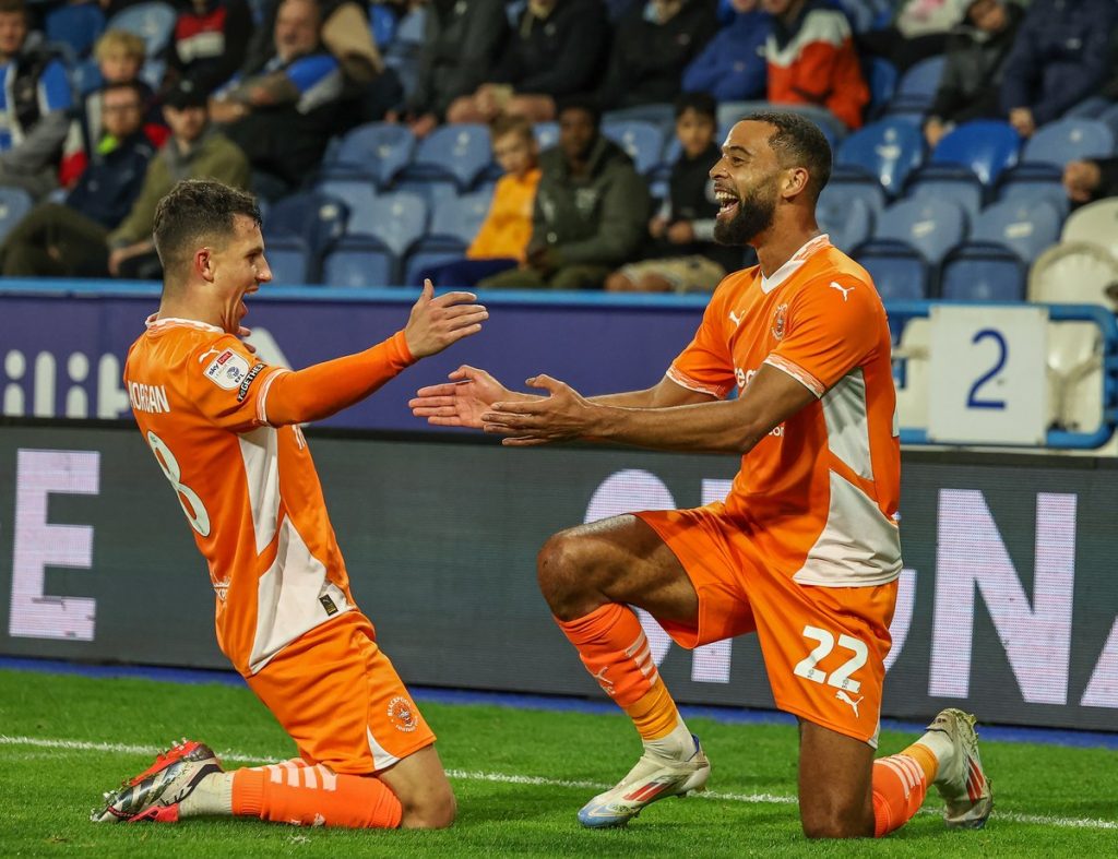 huddersfield-town-0-2-blackpool:-cj-hamilton-influential-in-seasiders’-third-win-under-steve-bruce