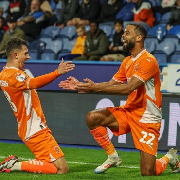 huddersfield-town-0-2-blackpool:-cj-hamilton-influential-in-seasiders’-third-win-under-steve-bruce