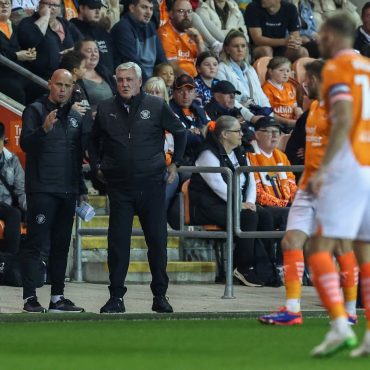 blackpool-coach-gives-immediate-verdict-on-seasiders’-victory-and-burton-albion-penalty-claims